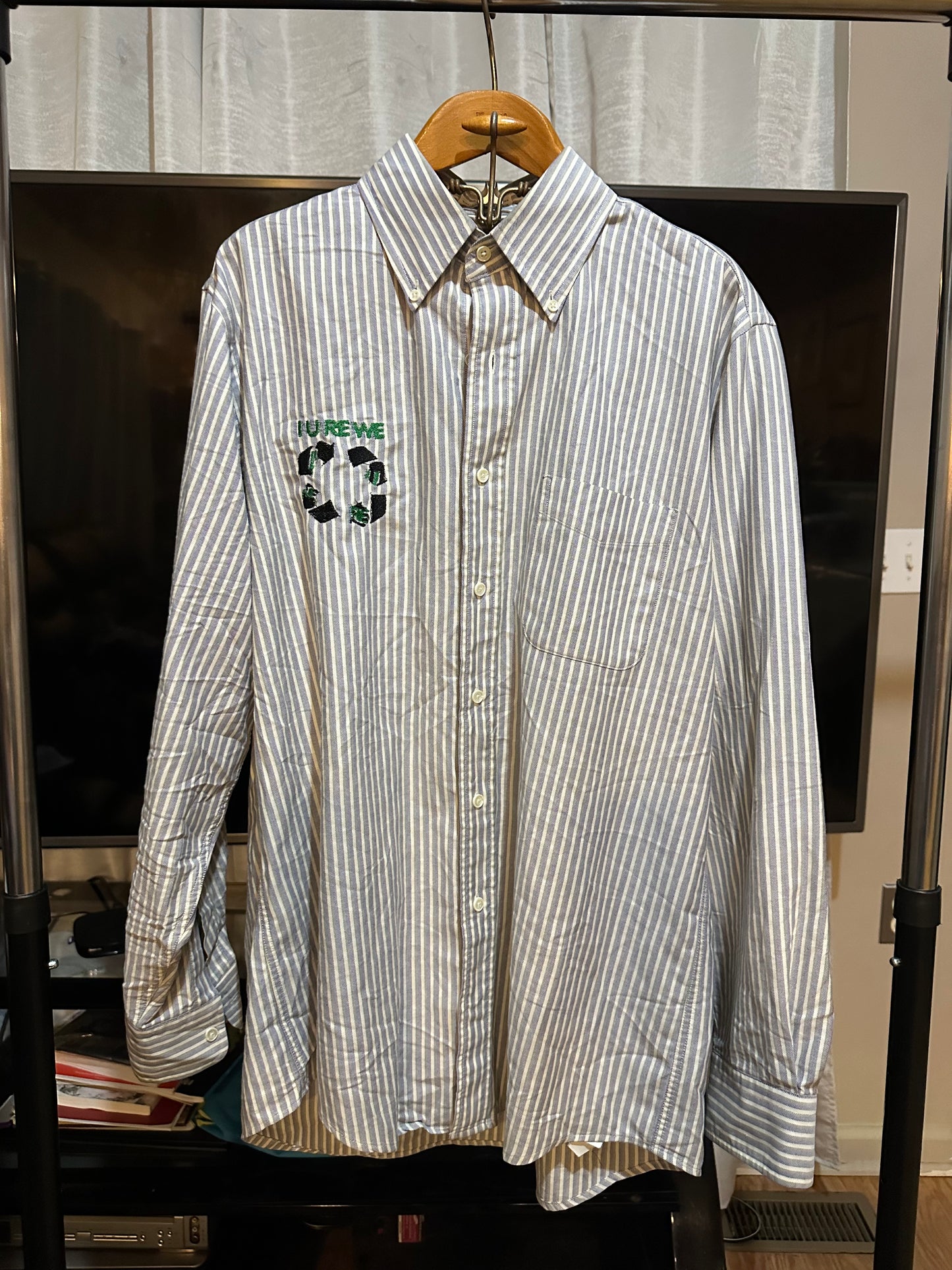 EMBROIDERY BUTTON UP